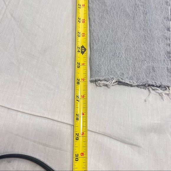 ZARA Womens High Rise Straight Leg Raw hem Distress Washed Jean Sz 6 -26”x26” - Picture 6 of 10